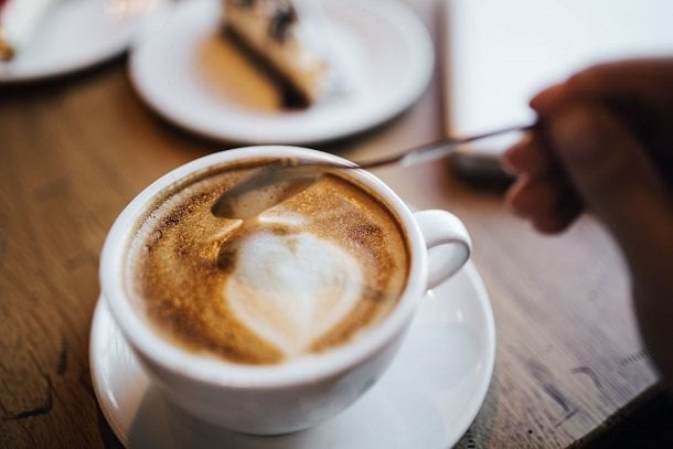 Kaffee vertreibt den Schmerz